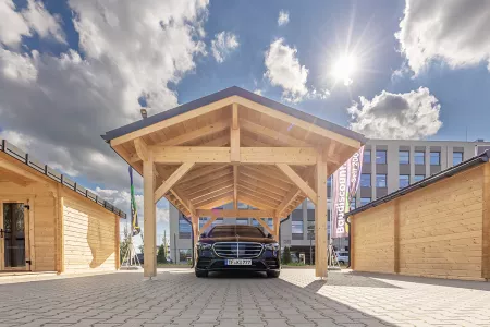 Ausstellungsflaeche 76